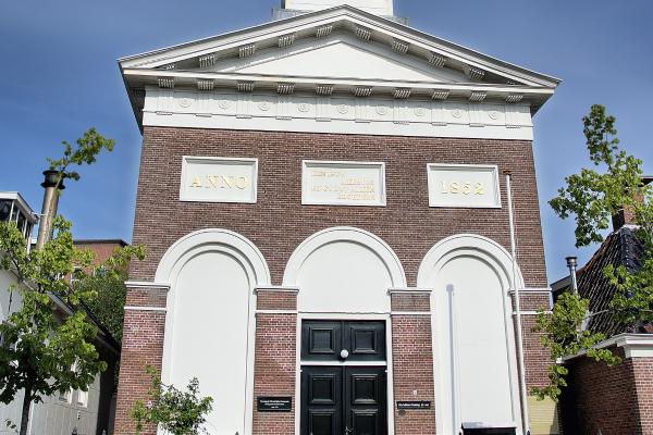 Rommel- en boekenmarkt in DoRe kerk