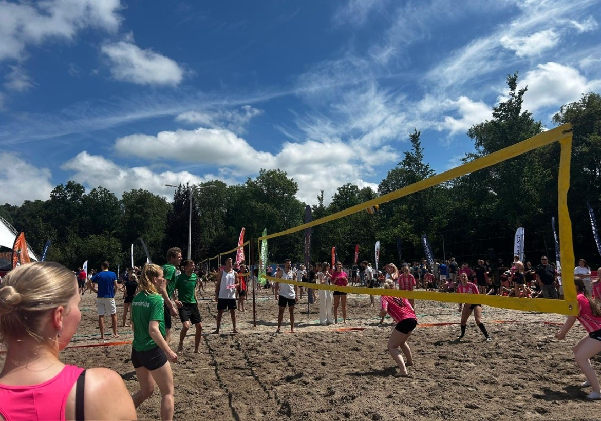 Geslaagd Dokkum Beach weekend vol zon en gezelligheid trok veel enthousiaste bezoekers