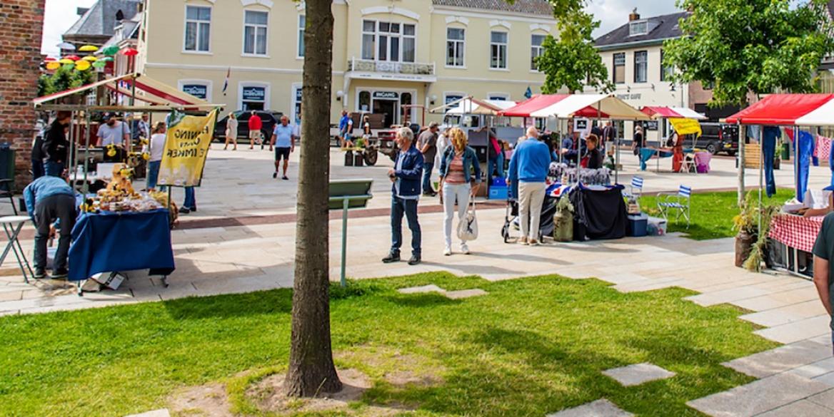 Eerste Twirre Streekmarkt in Dokkum geslaagd