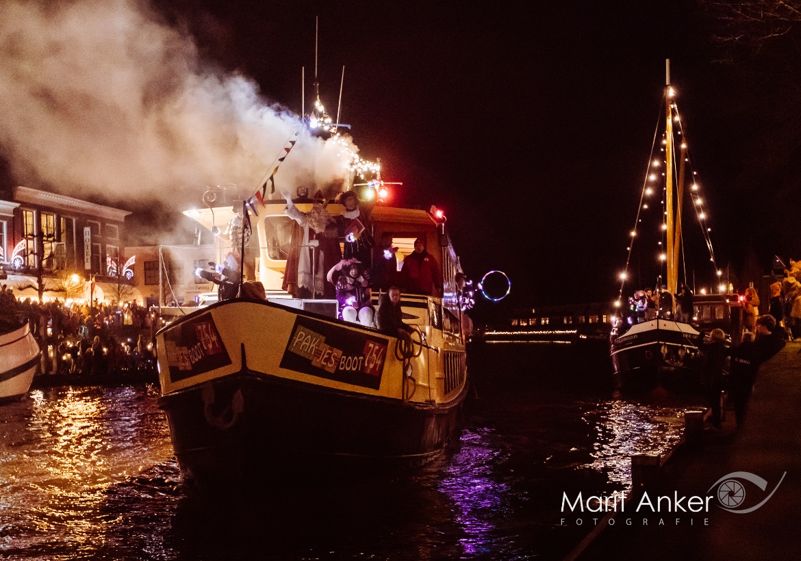 Magisch moment: de avondintocht van Sinterklaas in Dokkum