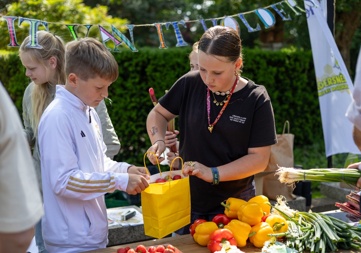 Kinderen inspireren Dokkum met project 'Sûn en Lekker Ite'