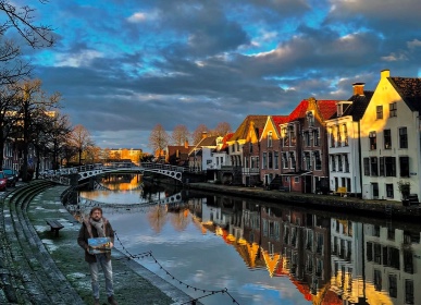 Foto's Derde winnaar #intlicht-actie wint met sfeervolle foto van centrum Dokkum door: