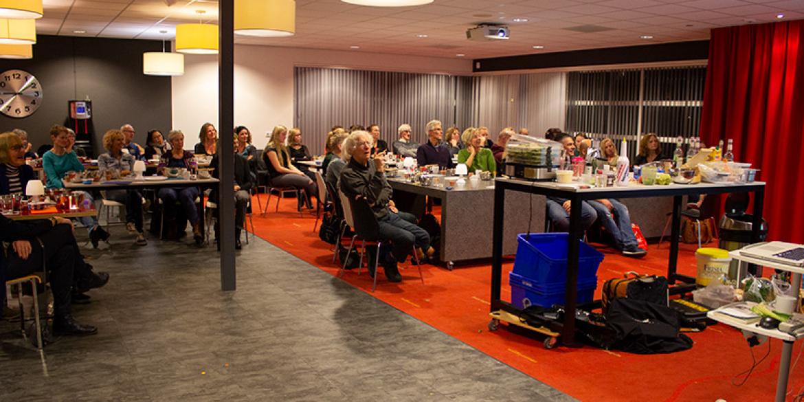 Pierre Wind op bezoek in Bibliotheek Dokkum