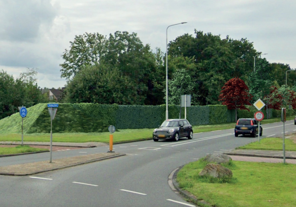 Groene geluidswal langs Rondweg Noord Dokkum